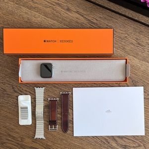 Hermès Apple Watch Series 6 w/GPS + cellular